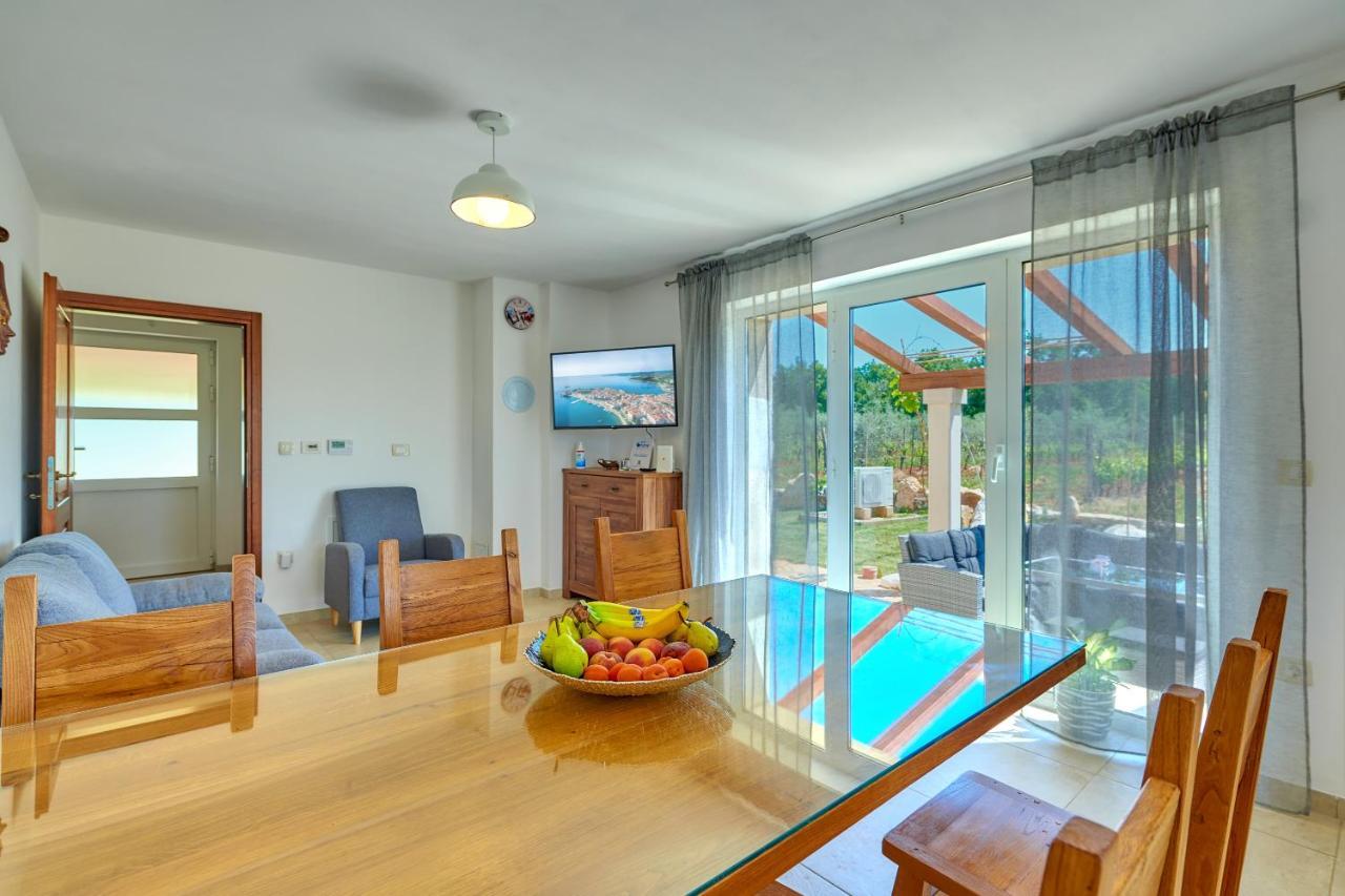 Stifanići Relax House Surrounded By Olives And Vineyard 빌라 외부 사진