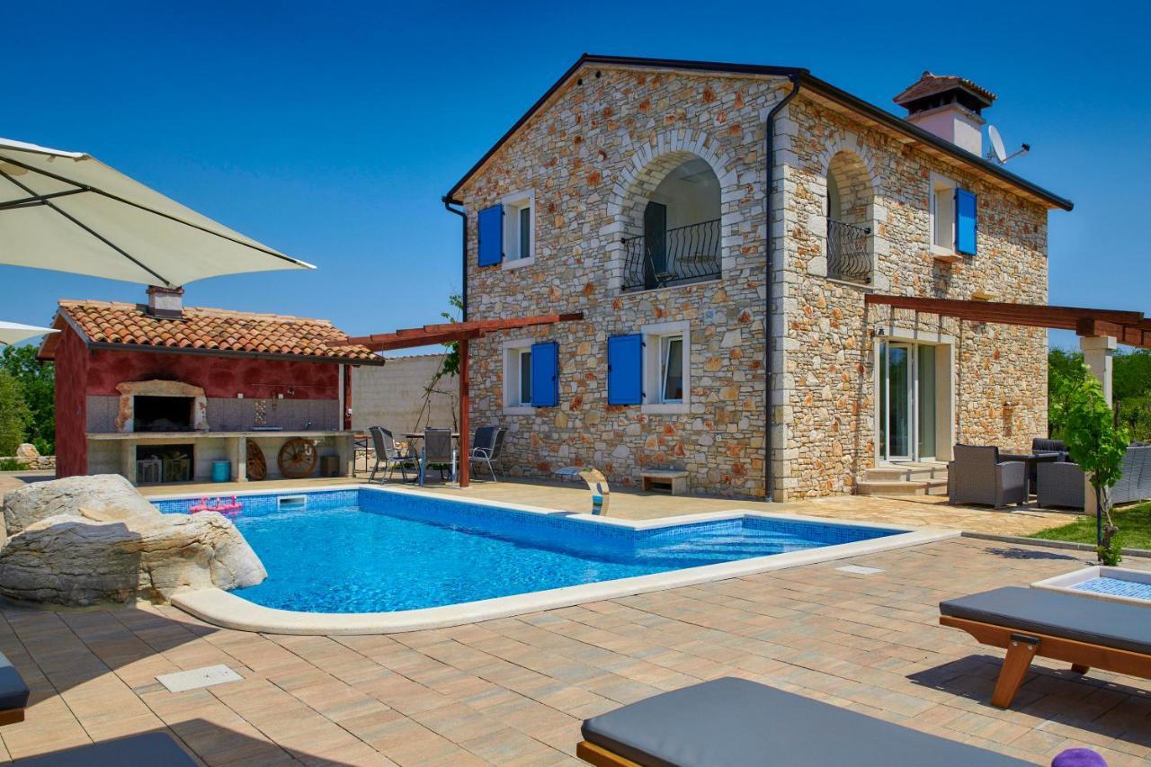 Stifanići Relax House Surrounded By Olives And Vineyard 빌라 외부 사진