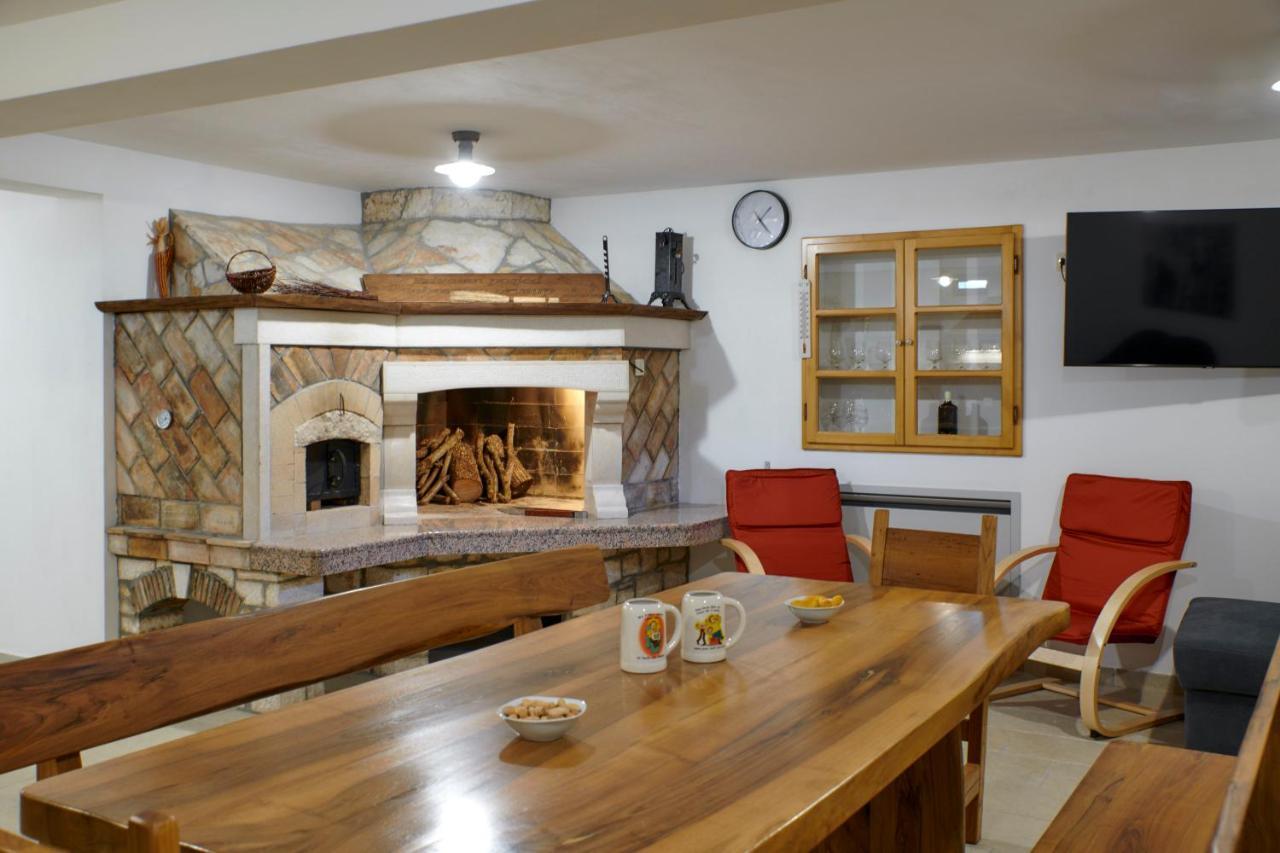 Stifanići Relax House Surrounded By Olives And Vineyard 빌라 외부 사진