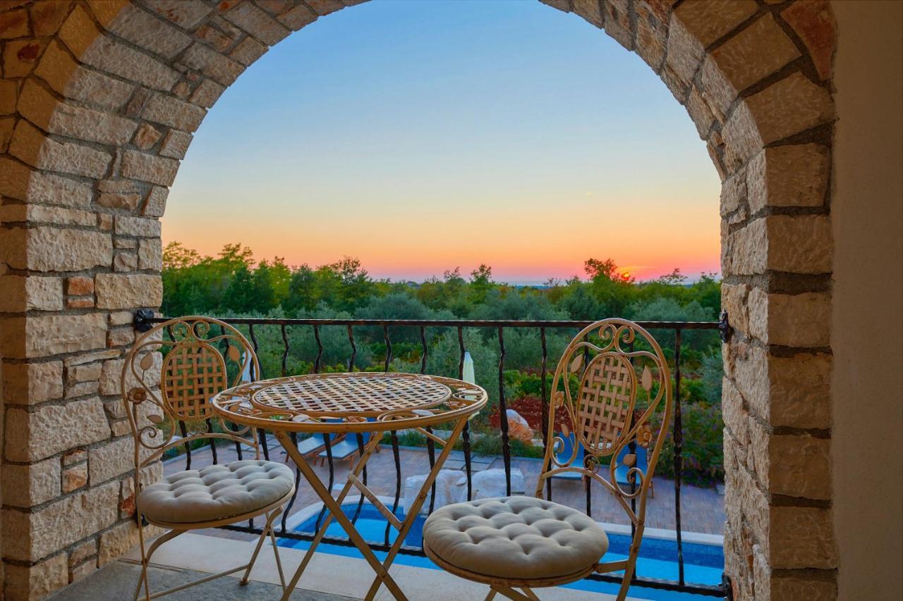 Stifanići Relax House Surrounded By Olives And Vineyard 빌라 외부 사진