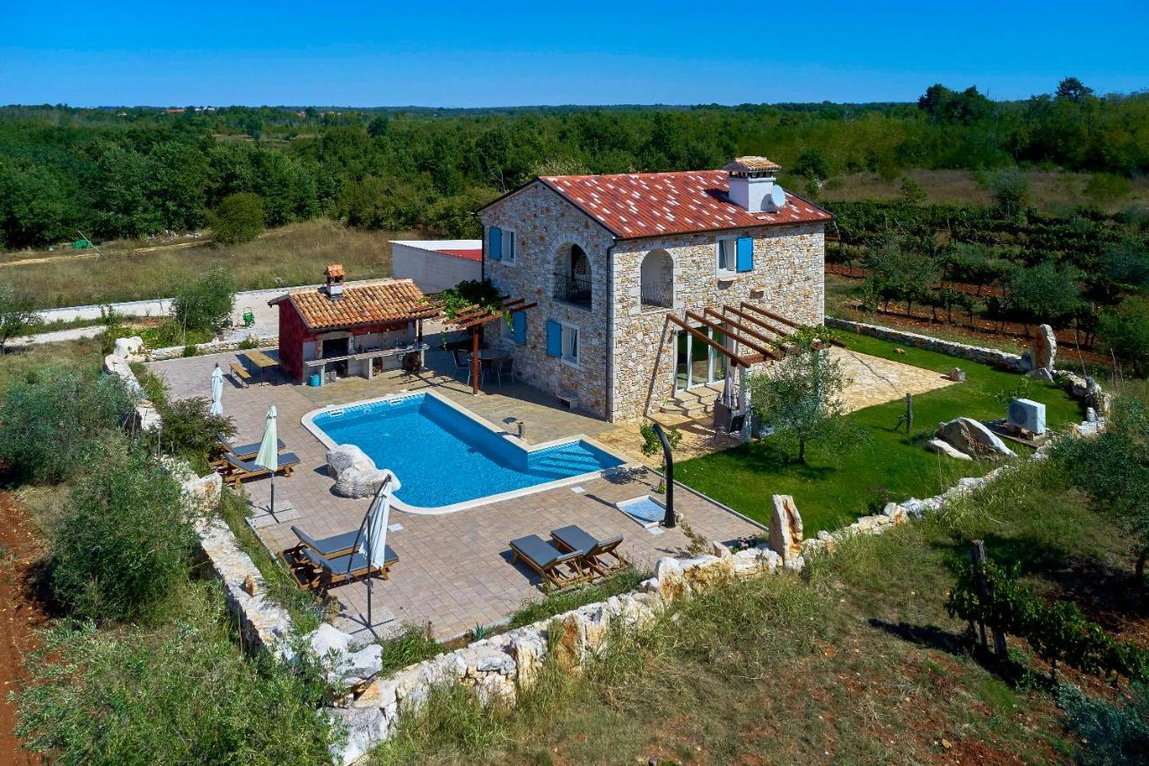 Stifanići Relax House Surrounded By Olives And Vineyard 빌라 외부 사진